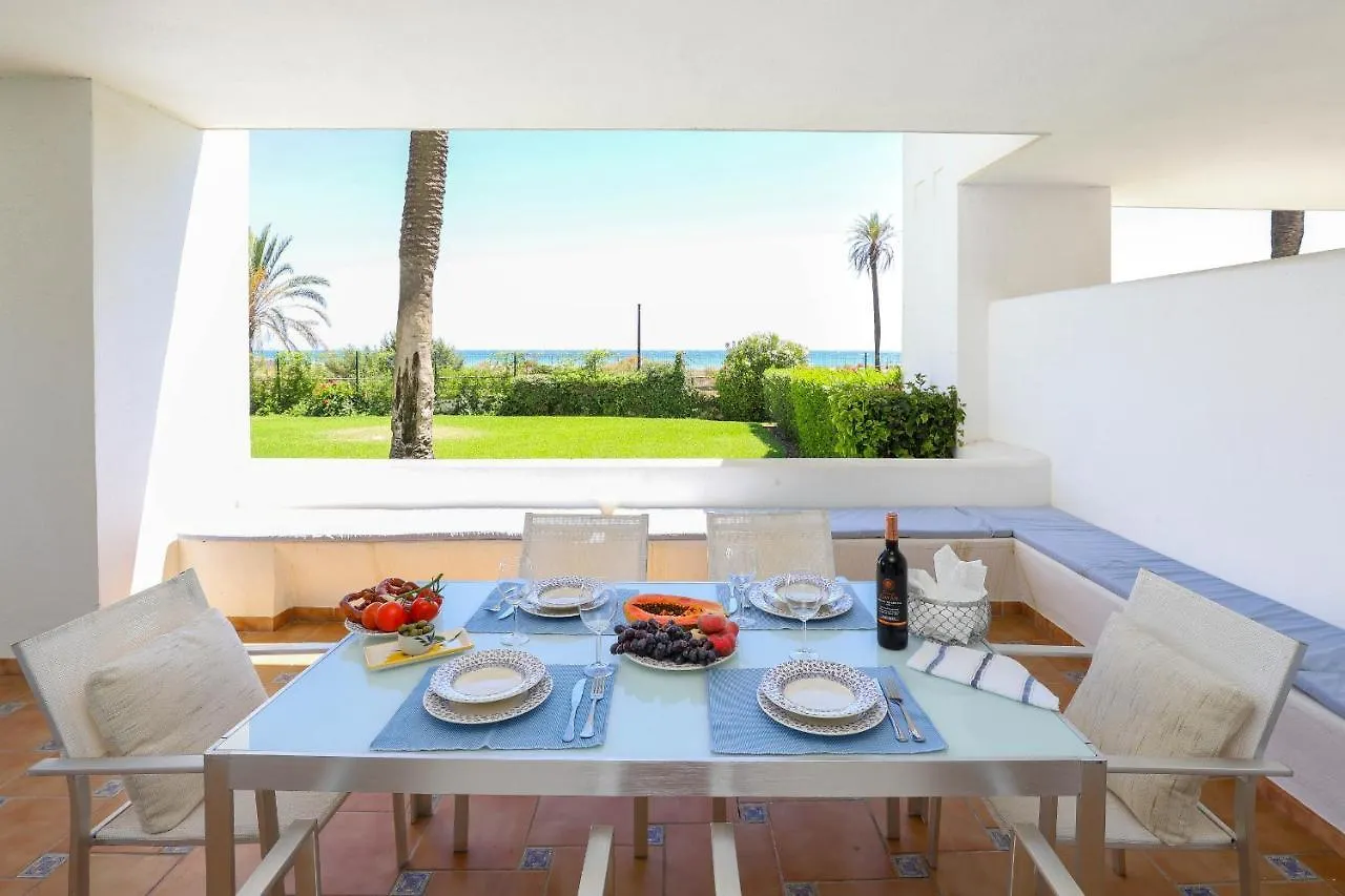 מארבלה Frontline Beach Ground Floor Apartment - Los Monteros Palm Beach