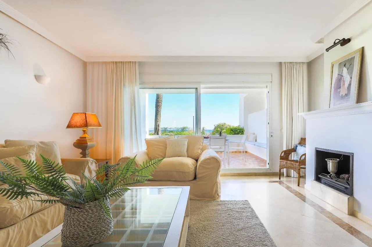 מארבלה Frontline Beach Ground Floor Apartment - Los Monteros Palm Beach ספרד