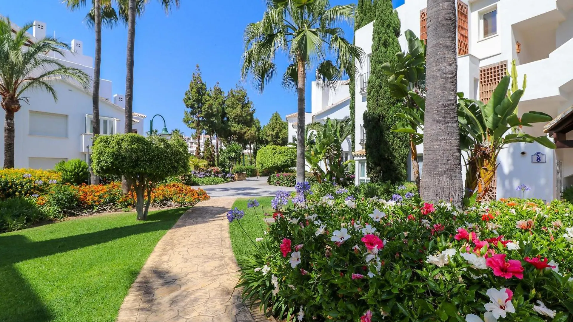 kontakty Frontline Beach Ground Floor Apartment - Los Monteros Palm Beach
