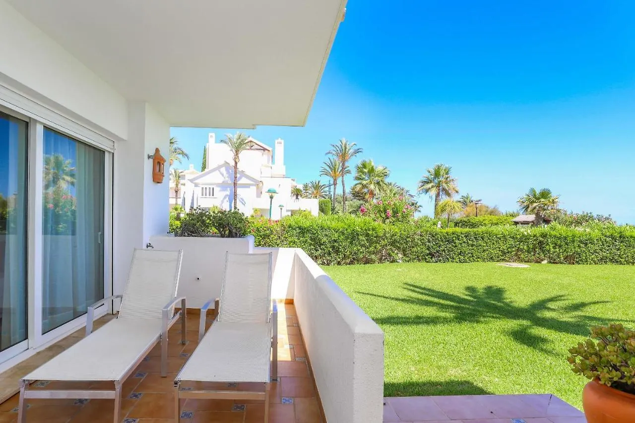 Frontline Beach Ground Floor Apartment - Los Monteros Palm Beach 마르베야