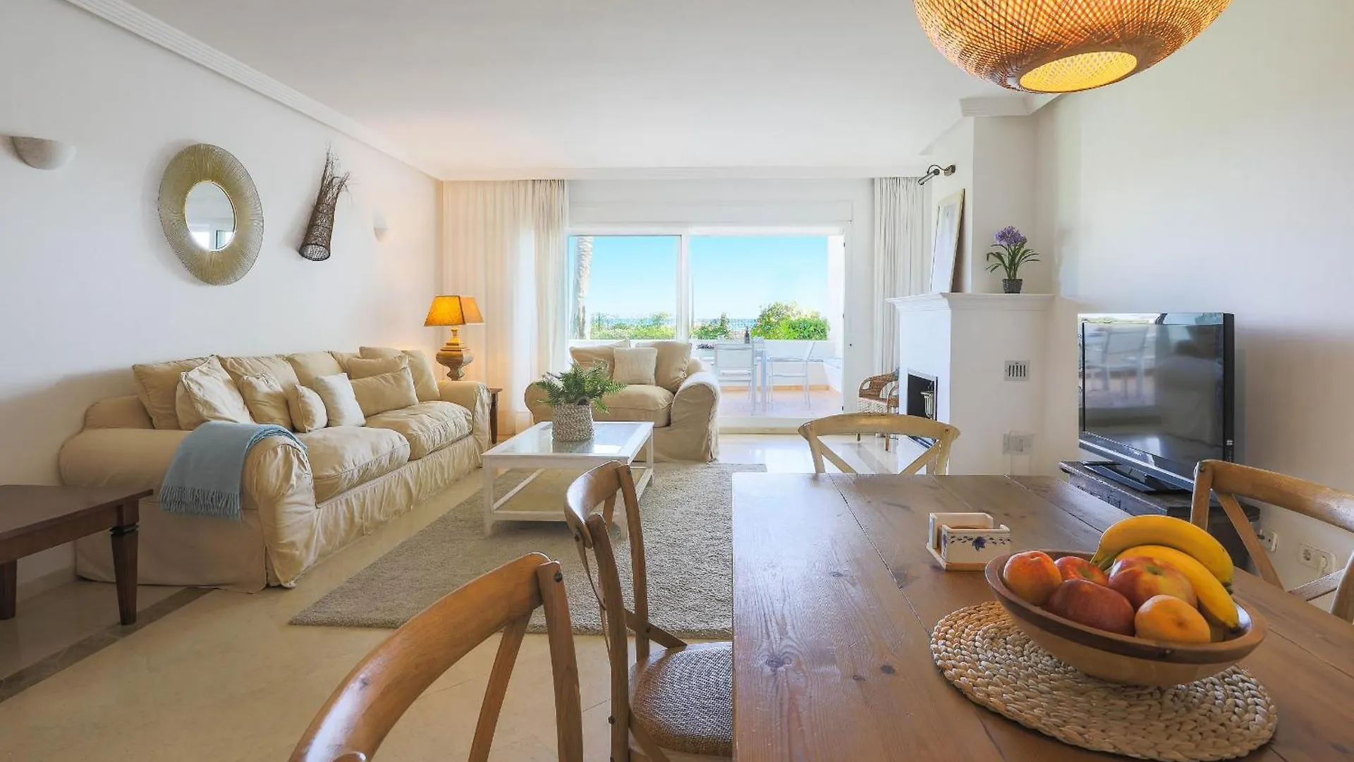 Frontline Beach Ground Floor Apartment - Los Monteros Palm Beach 마르베야