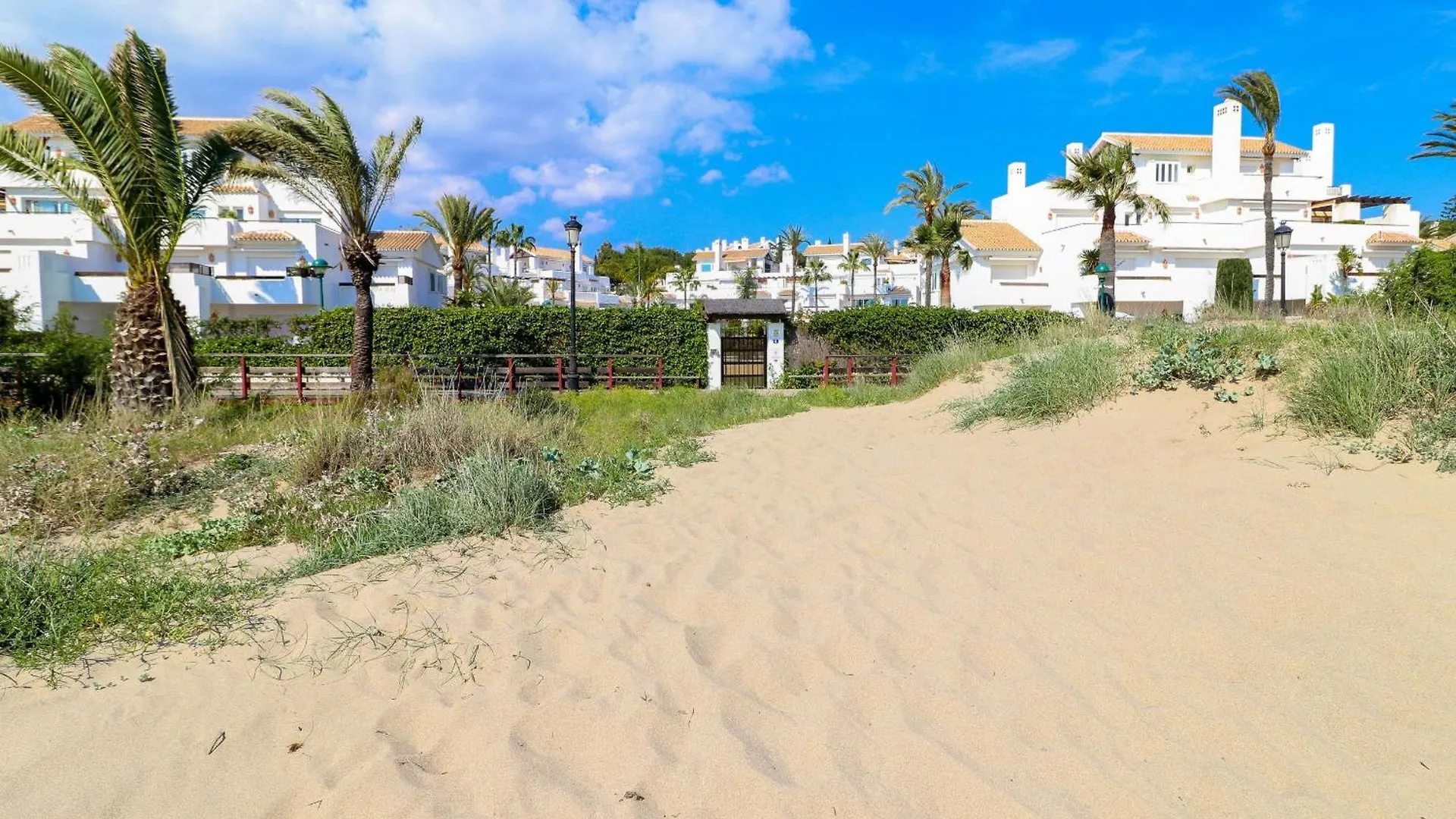 Frontline Beach Ground Floor Apartment - Los Monteros Palm Beach 마르베야 스페인